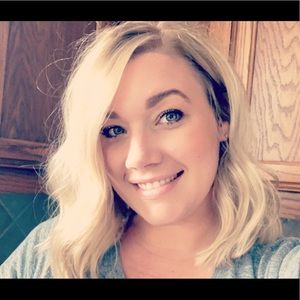 Meet your Posher, Melanie